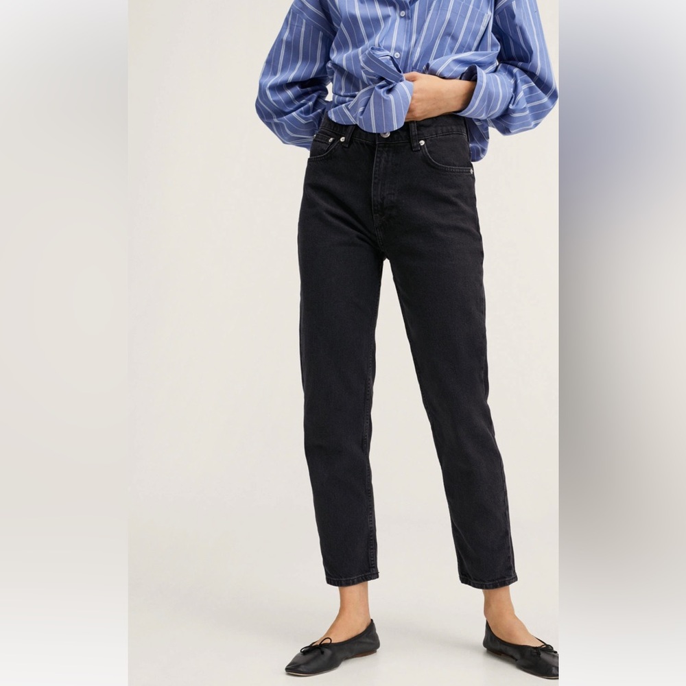 MANGO High Waist Mom Jeans. Size 6